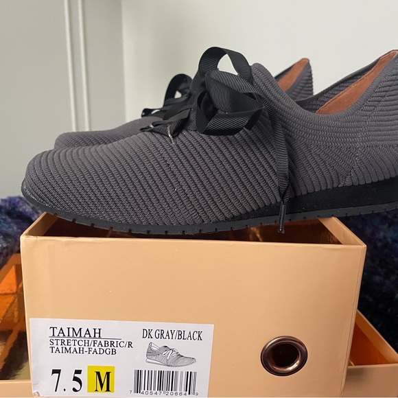 L'Amour Des Pieds / NIB Sporty Fashion Sneakers Taimah Sz 7.5 - Picture 4 of 8